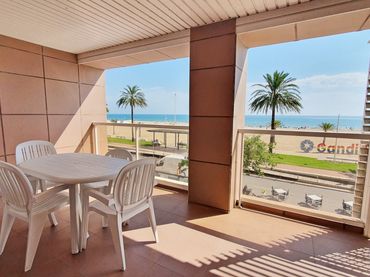 Apartament amb balcó de lloguer a Carrer Armada Espanyola