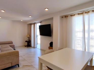 Piso con balcón en venta en Avenida REPUBLICA ARGENTINA DE LA