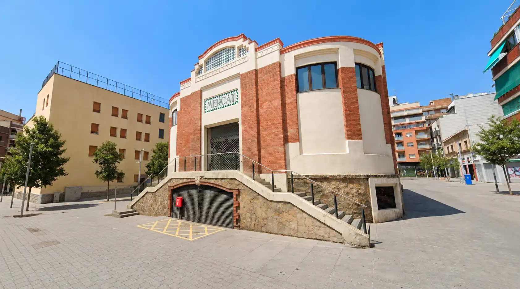 Vista exterior de Pis en venda en Santa Coloma de Gramenet amb Aire condicionat, Parquet i Balcó