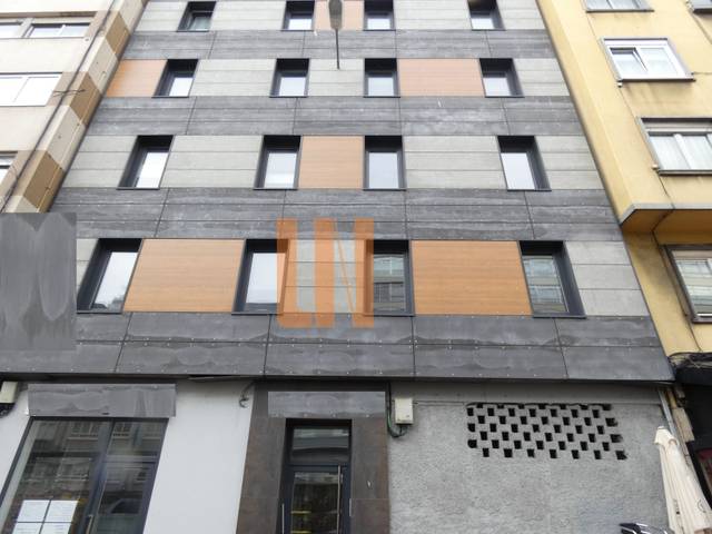 Local comercial en Alquiler en Ronda de Outeiro, 147 en Os Mallos