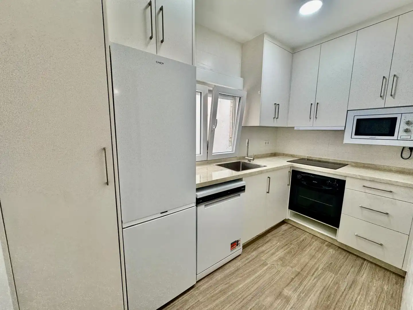Appartamento con ascensore in vendita a Avenida Condes de San Isidro 48, imagen 11