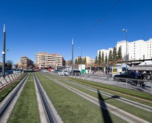 Vista exterior de Pis en venda en  Granada Capital amb Calefacció i Parquet