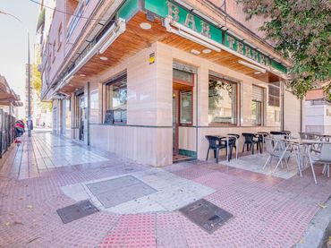 Business premises for transfer in Calle Salmón