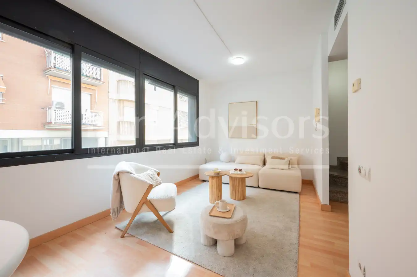 Sala d'estar de Casa o xalet en venda en Barcelona amb Aire condicionat, Parquet i Terrassa
