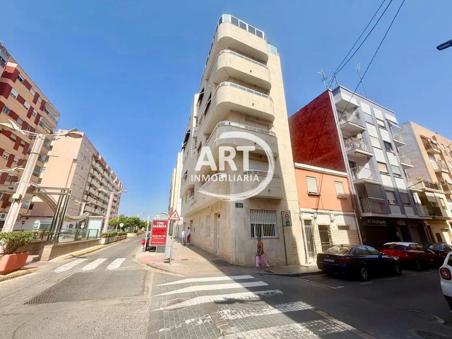 Vista exterior de Edifici en venda en Mislata