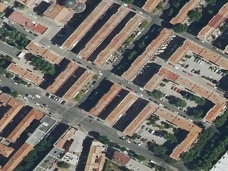 Casa en venda a CL. SIERRA DEL CADI 13 Planta Baja IZDA