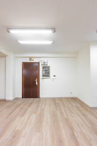 Local comercial en Venta en Calle del General Lacy en Palos de Moguer