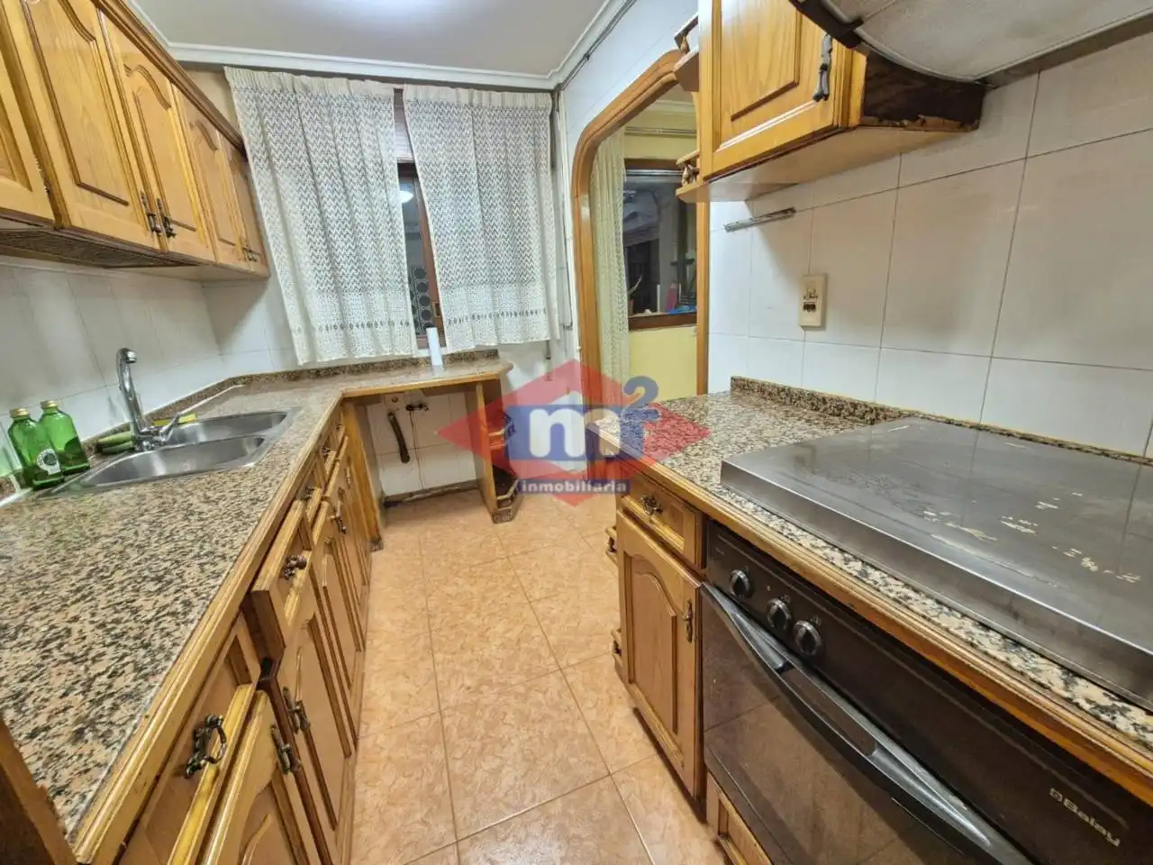 Cuina de Pis en venda en Vigo  amb Calefacció, Traster i Balcó