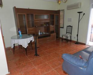 Sala d'estar de Casa o xalet en venda en Linares amb Aire condicionat, Calefacció i Terrassa