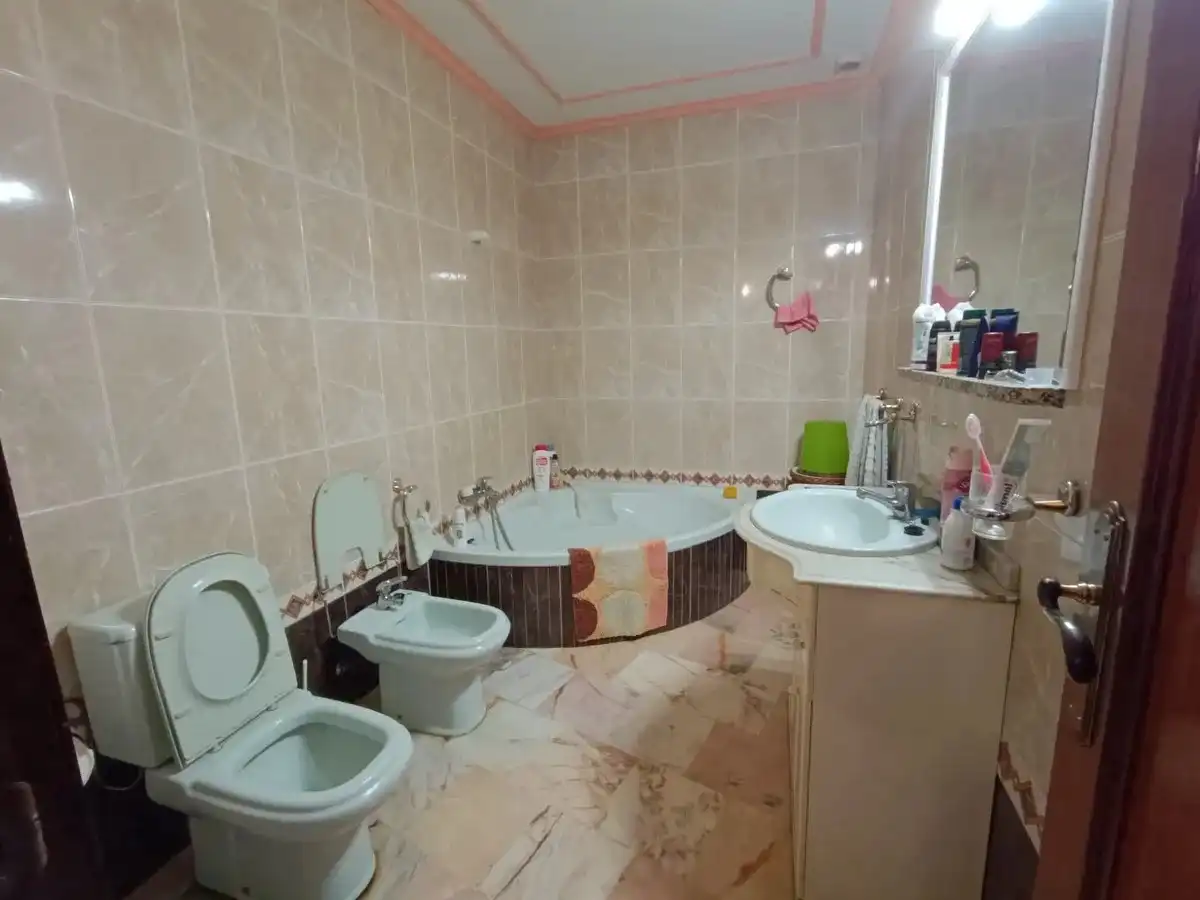 Bany de Casa o xalet en venda en La Algaba amb Aire condicionat, Calefacció i Jardí privat