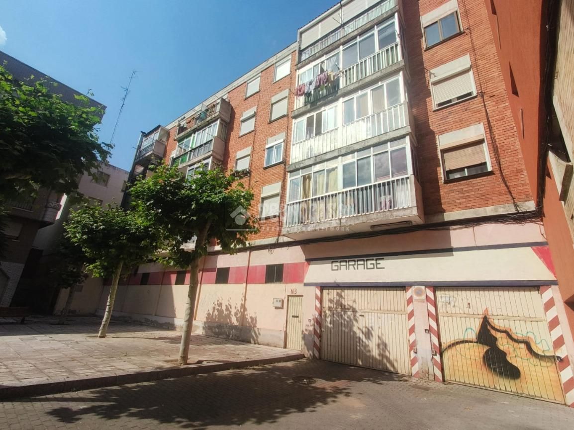 Vista exterior de Garatge en venda en Valladolid Capital