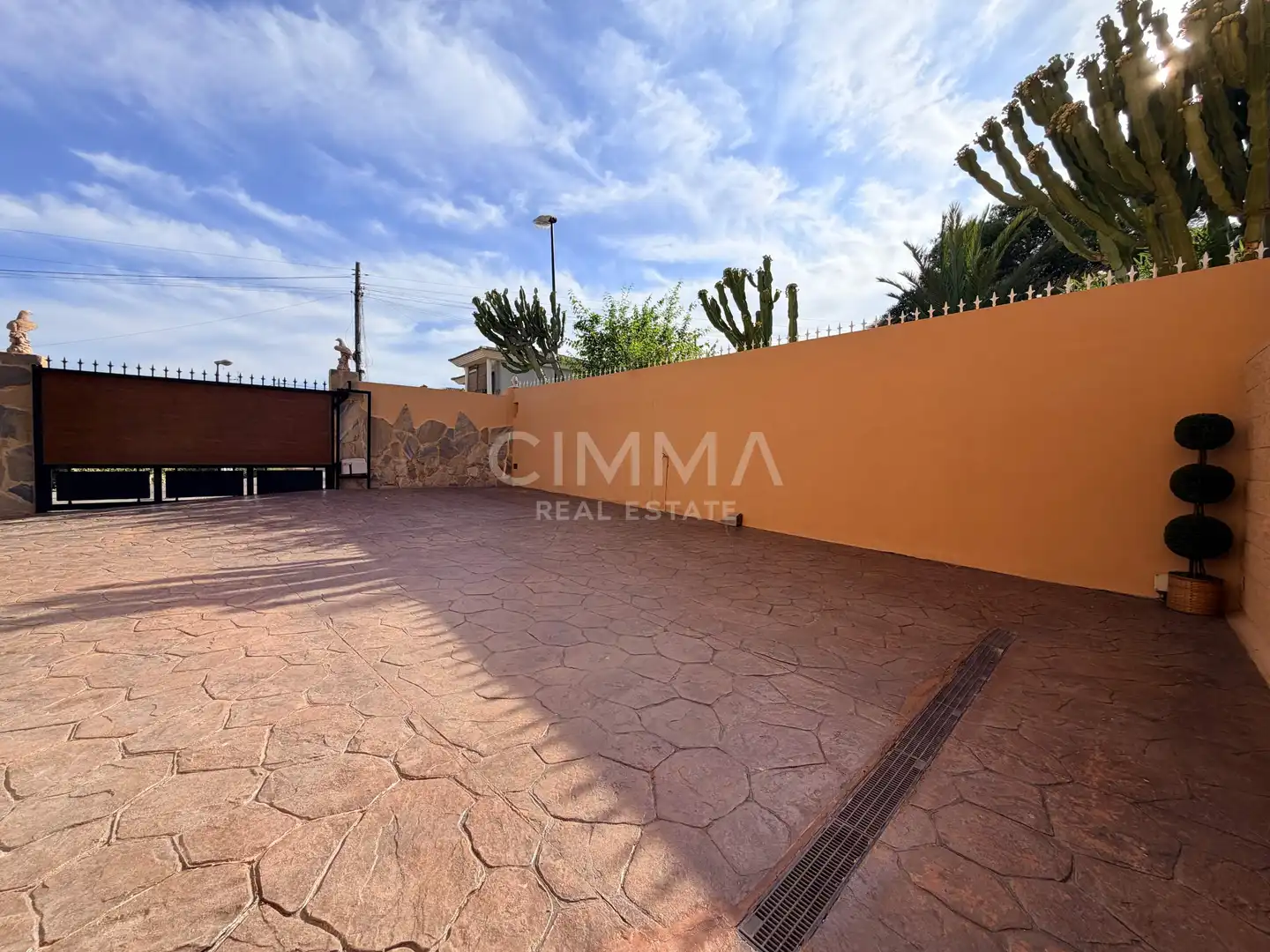 Exterior view of Detached homes for sale in La Nucia  with Air Conditioner, Heating and Private garden