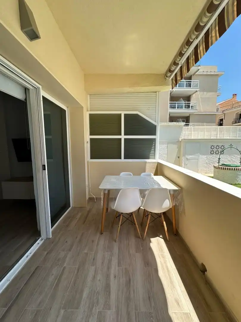 Terrassa de Estudi de lloguer en Torremolinos amb Aire condicionat, Terrassa i Piscina