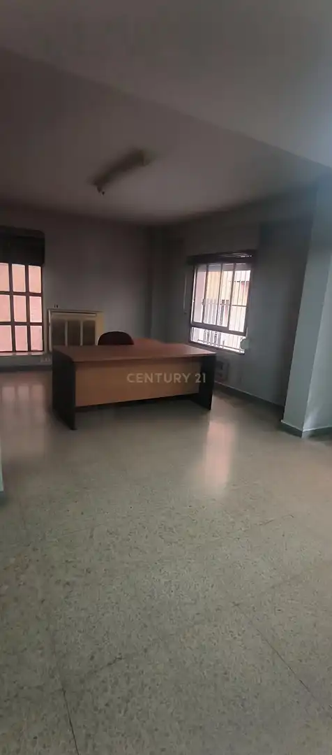 Büro zum Verkauf in Cáceres