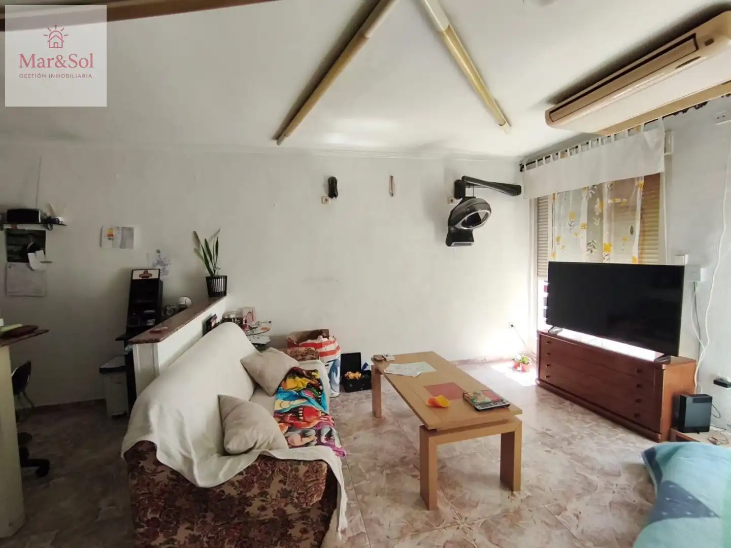 Sala d'estar de Pis en venda en Tavernes de la Valldigna amb Aire condicionat