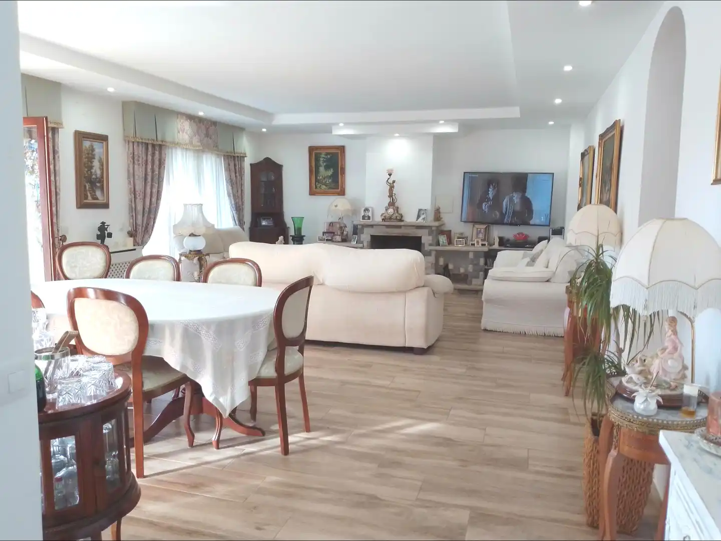 Sala d'estar de Casa o xalet en venda en Lloret de Mar amb Jardí privat, Terrassa i Traster