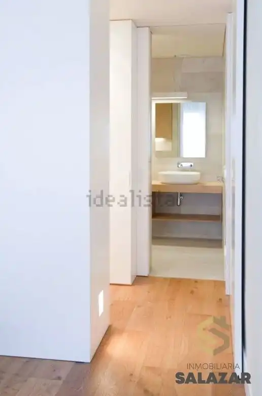 Baño de Piso de alquiler en Bilbao  con Calefacción