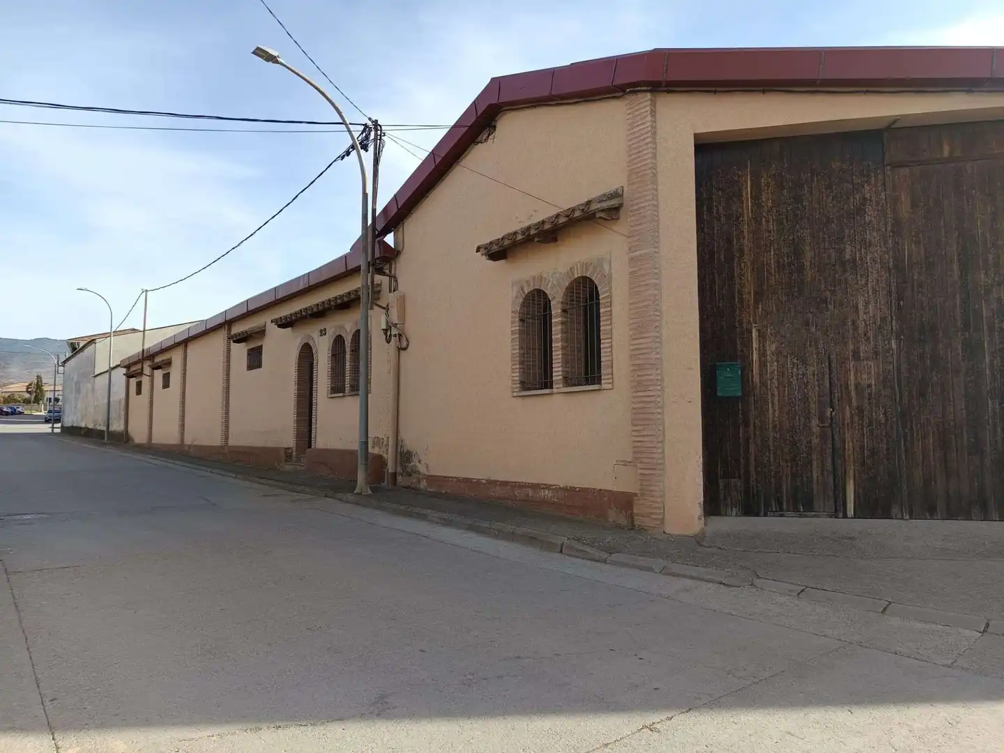 Vista exterior de Nau industrial en venda en Estadilla