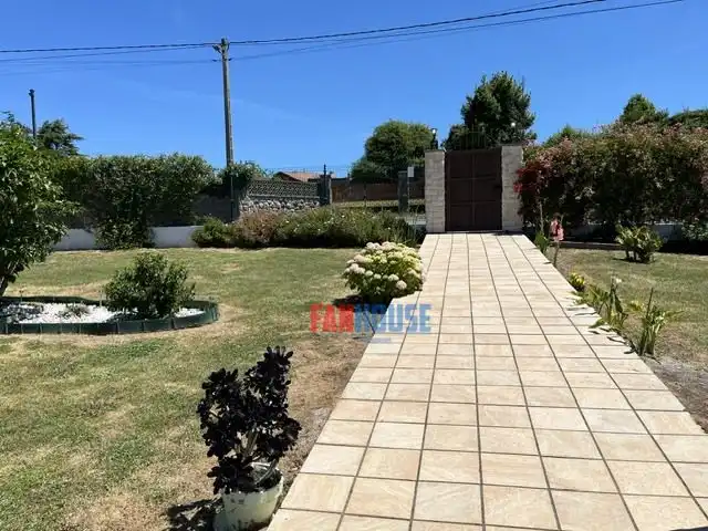 Jardín de Casa o chalet en venta en Gijón  con Calefacción, Terraza y Trastero