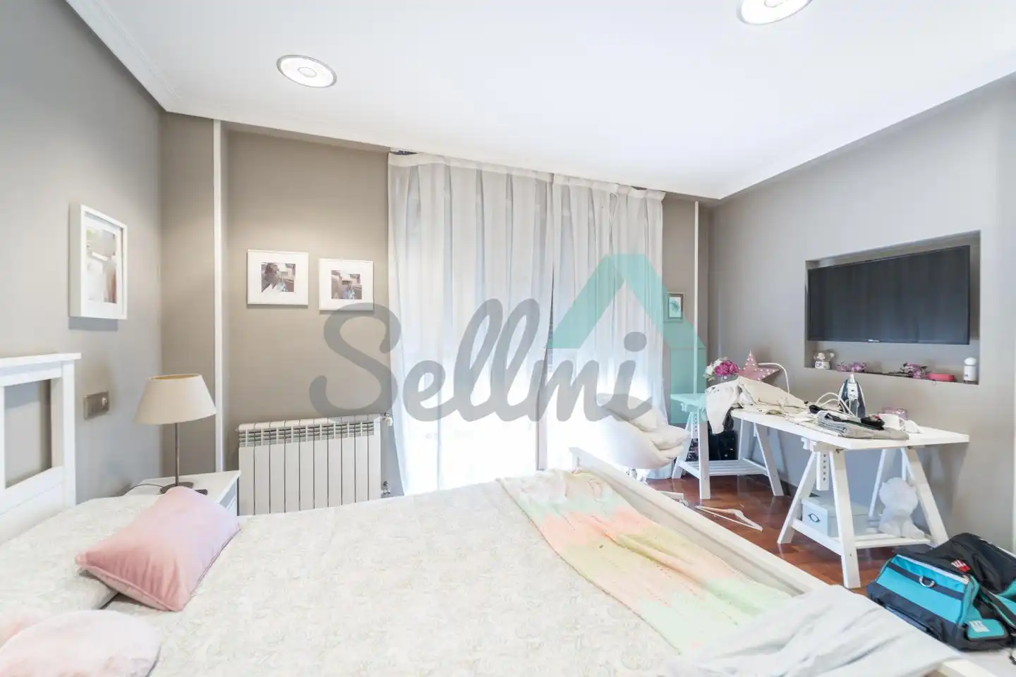 Habitación de Casa o chalet en venta en Oviedo  con Calefacción, Jardín privado y Parquet