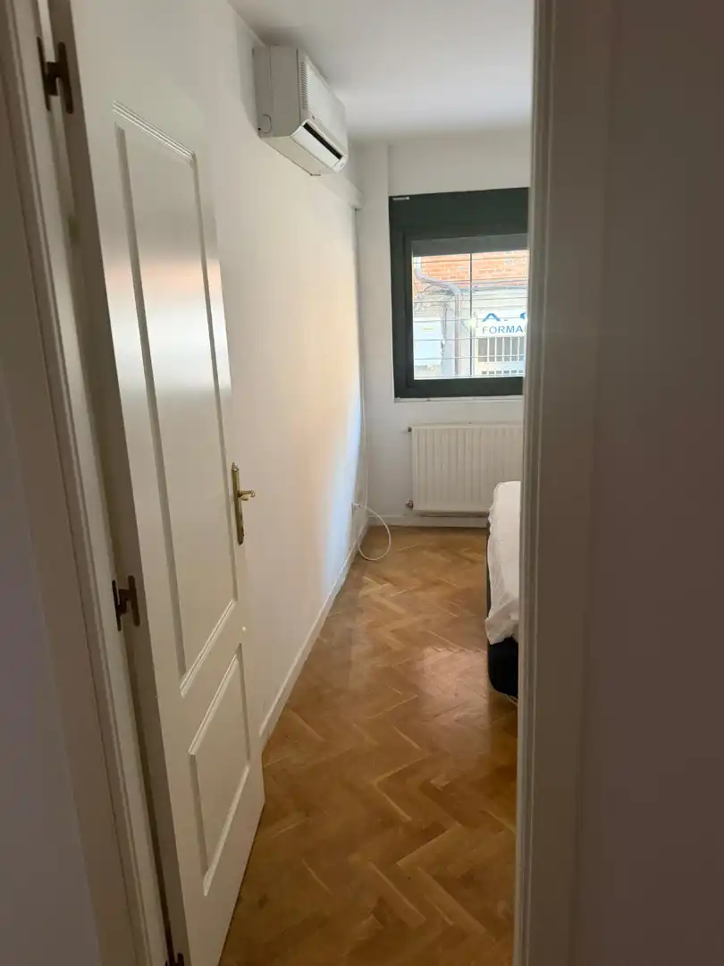 Bedroom of Flat for sale in Madrid  with Air Conditioner, Heating and Storage room