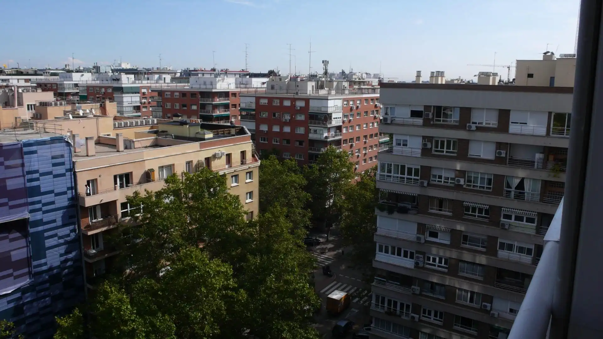 Vista exterior de Pis de lloguer en Madrid amb Calefacció, Terrassa i Moblat
