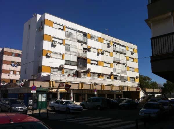 Exterior view of Flat for sale in  Sevilla Capital