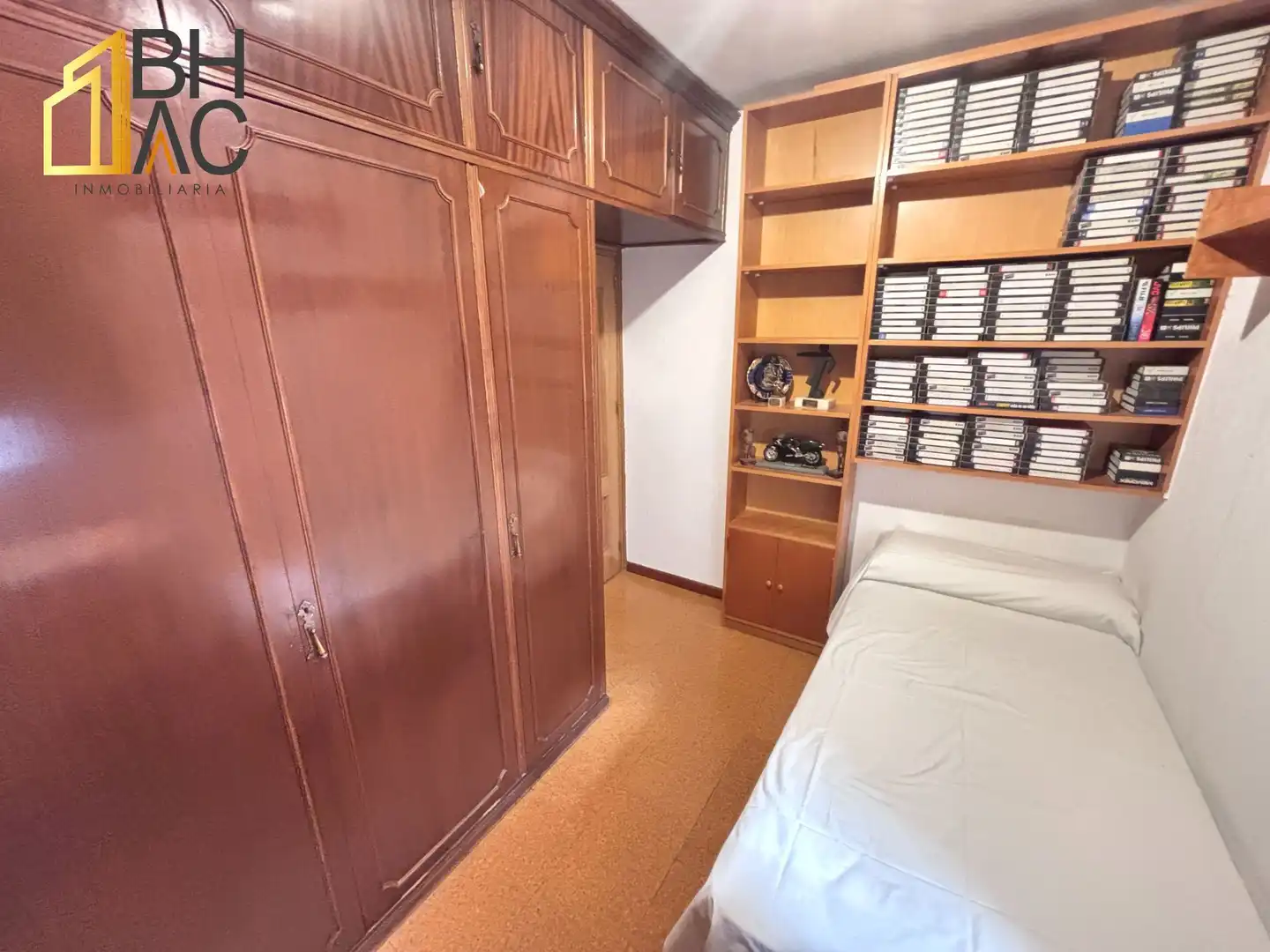 Bedroom of Flat for sale in Madrid  with Air Conditioner and Heating