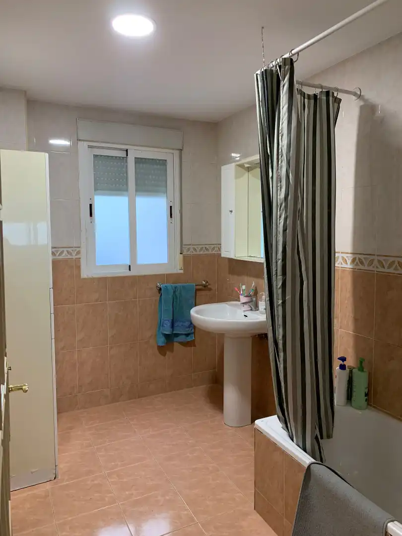 Habitación en Calle Recogidas, 43, Fígares