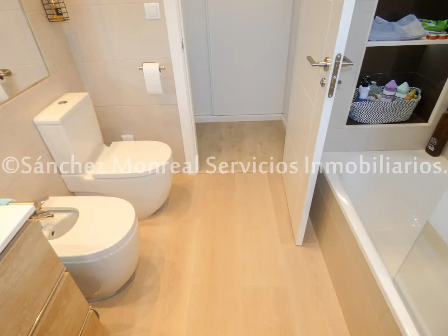 Baño de Casa o chalet en venta en Alcázar de San Juan con Aire acondicionado, Calefacción y Trastero