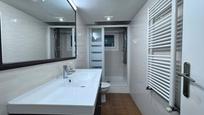 Bathroom of Flat for sale in  Barcelona Capital  with Heating, Oven and Microwave