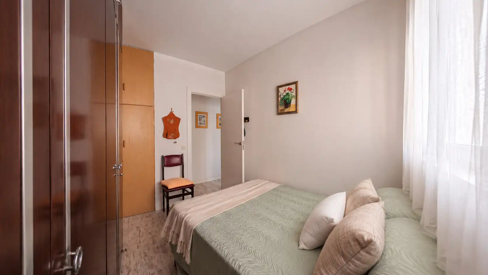 Schlafzimmer von Dachboden zum Verkauf in Cunit mit Parkett, Terrasse und Balkon