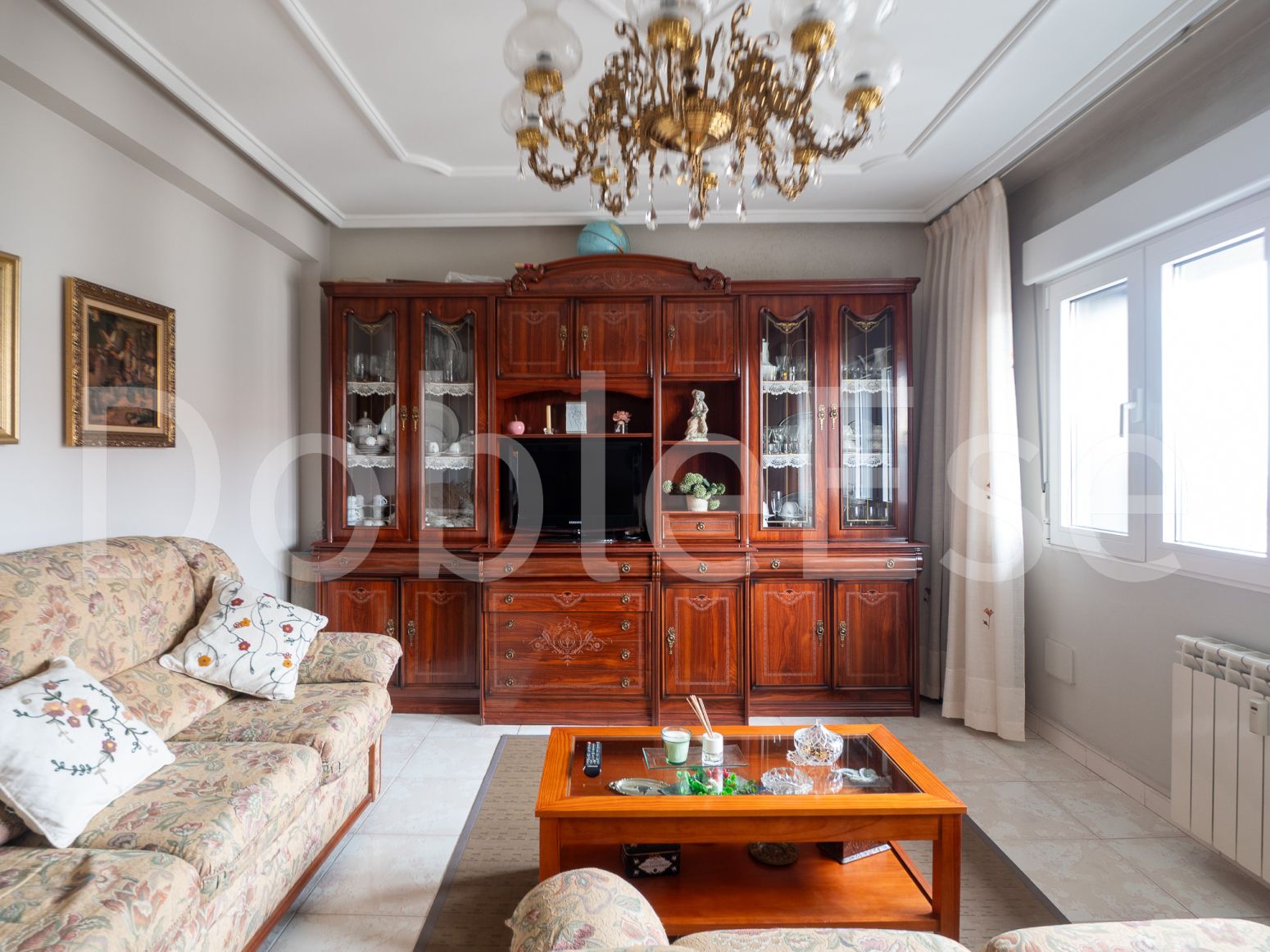 Sala d'estar de Pis en venda en Gijón  amb Calefacció i Moblat