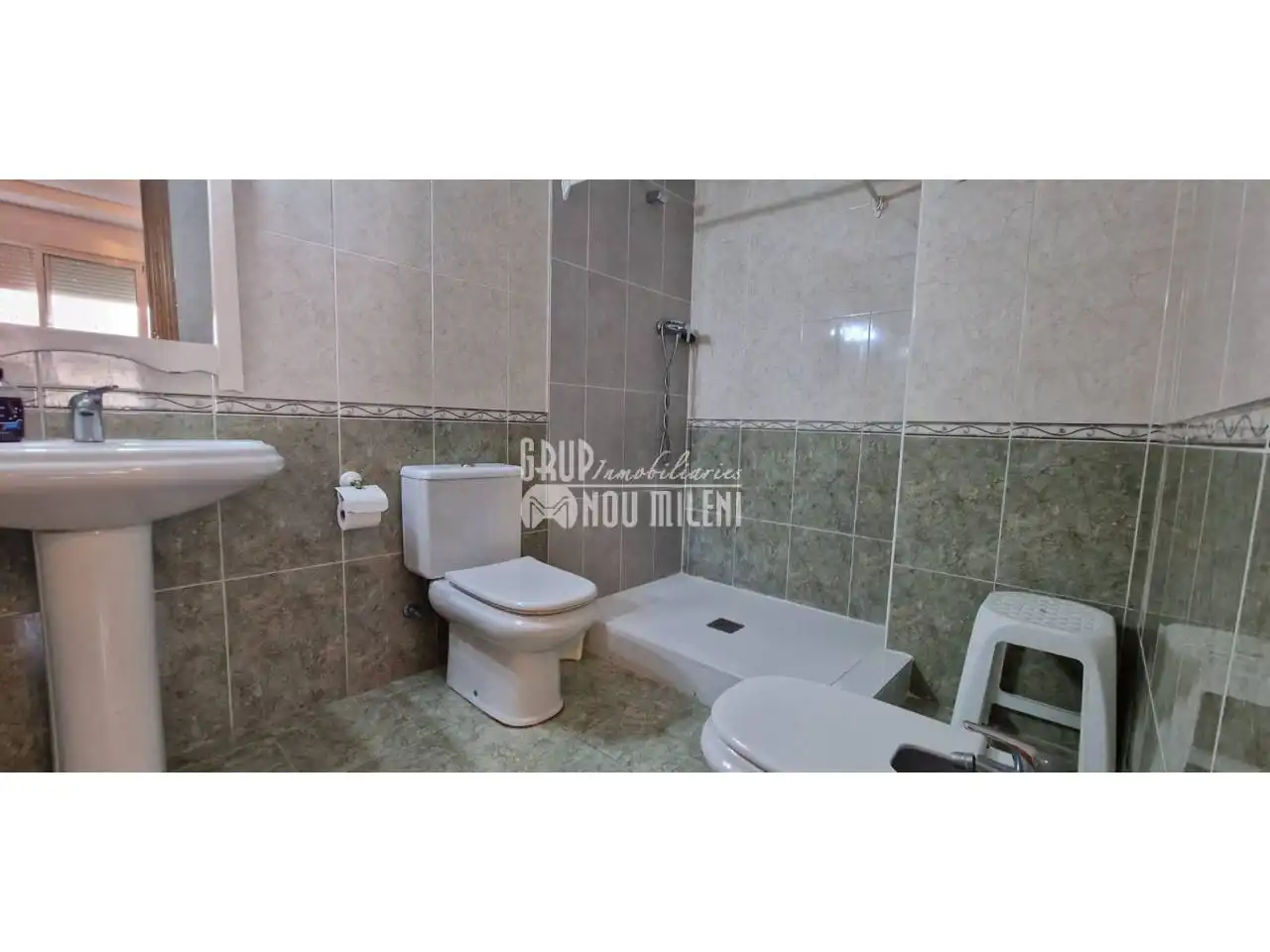 Baño de Piso en venta en Burjassot con Amueblado y Balcón
