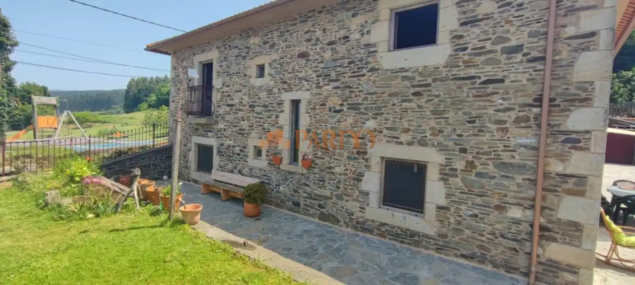 Vista exterior de Finca rústica en venda en Valdoviño amb Calefacció, Jardí privat i Terrassa