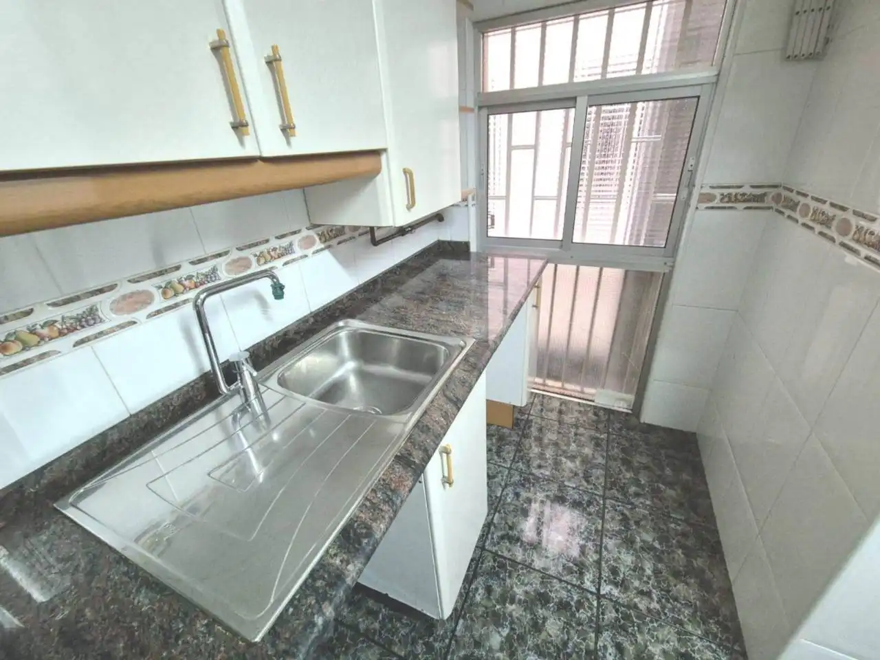 Cocina de Piso en venta en Badalona con Aire acondicionado