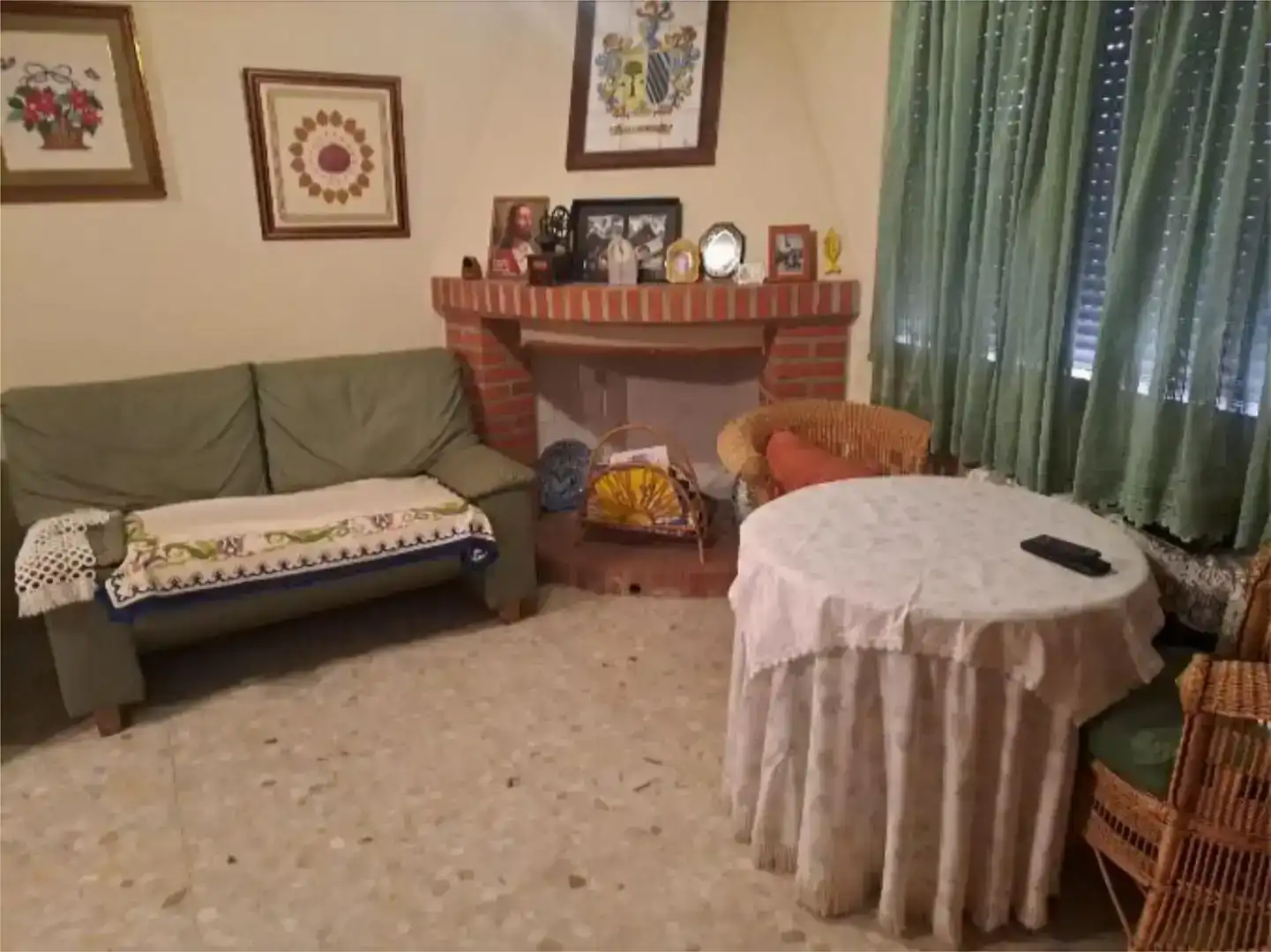 Sala d'estar de Pis en venda en Navalcán amb Jardí privat, Traster i Moblat