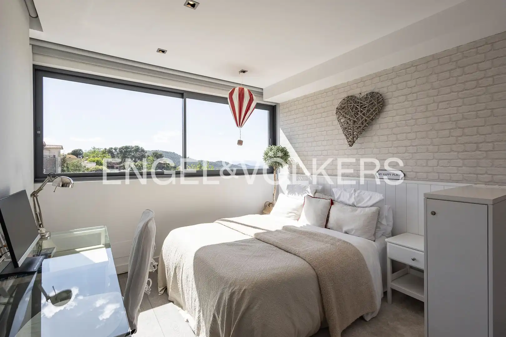 Habitación de Casa o chalet de alquiler en Barcelona con Aire acondicionado, Calefacción y Jardín privado
