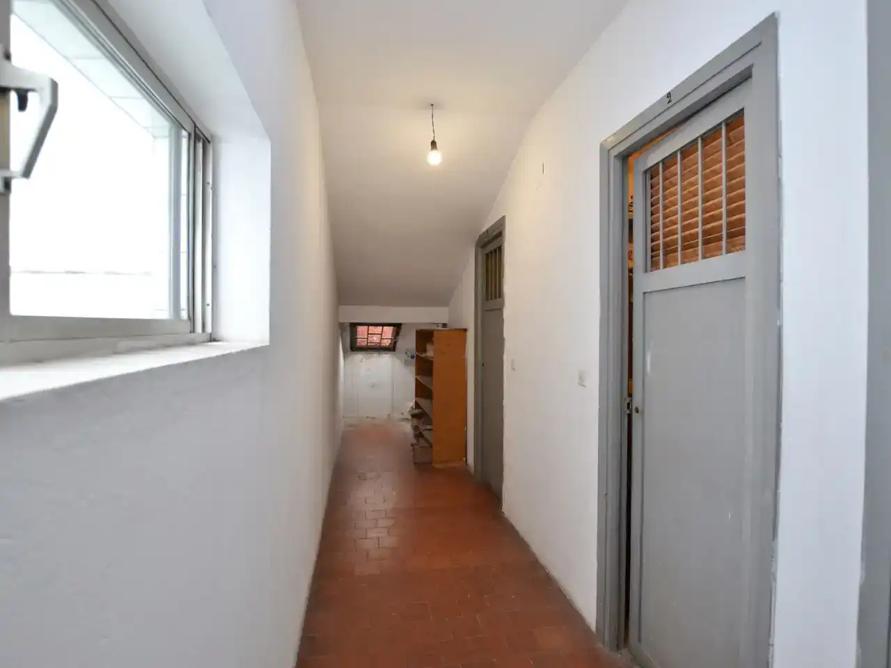 Àtic en venda en Oviedo  amb Parquet, Traster i Moblat