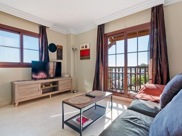 Apartament amb balcó en venda a Benahavís pueblo