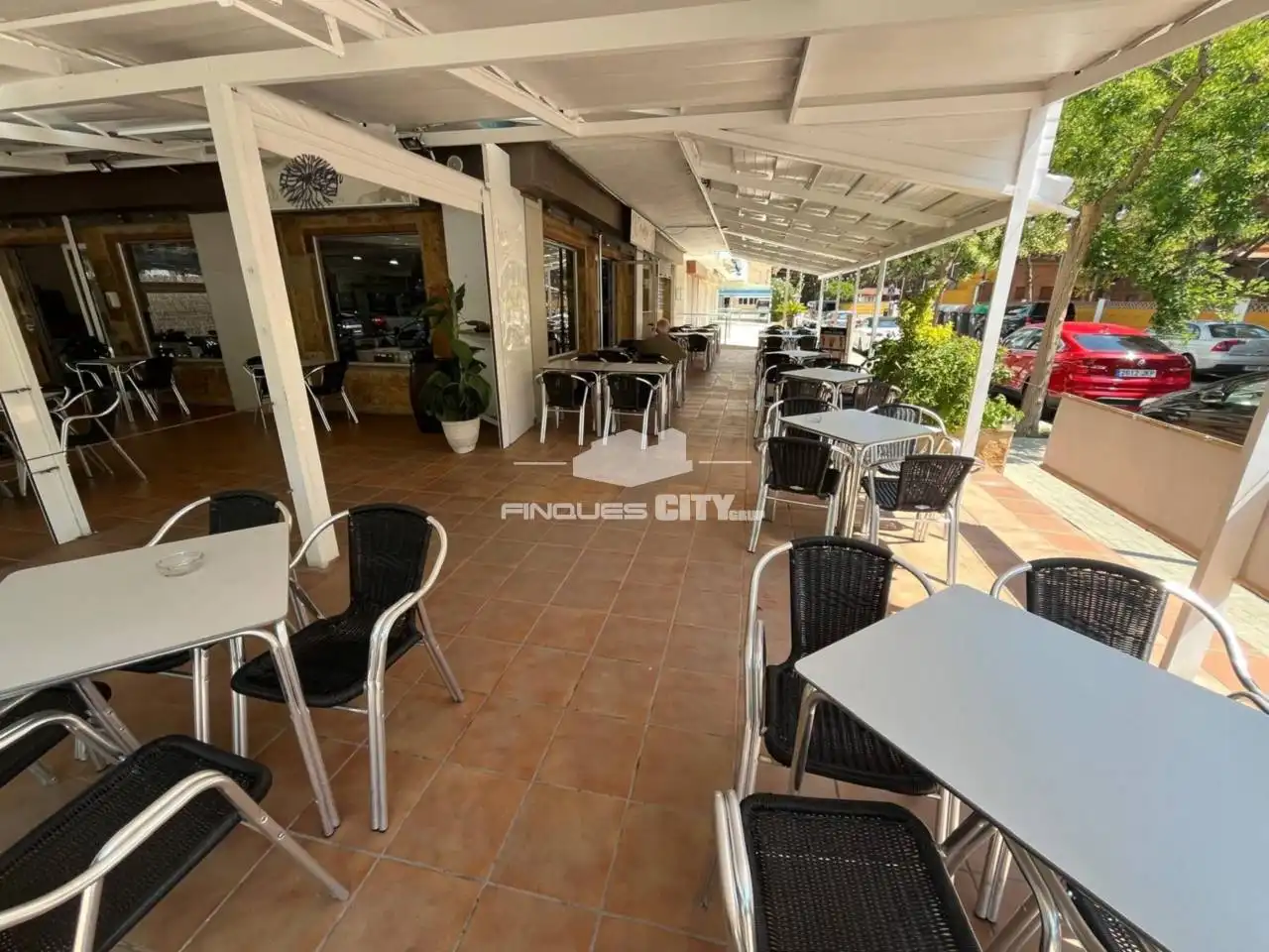 Local comercial en traspàs a Els Pins, imagen 15
