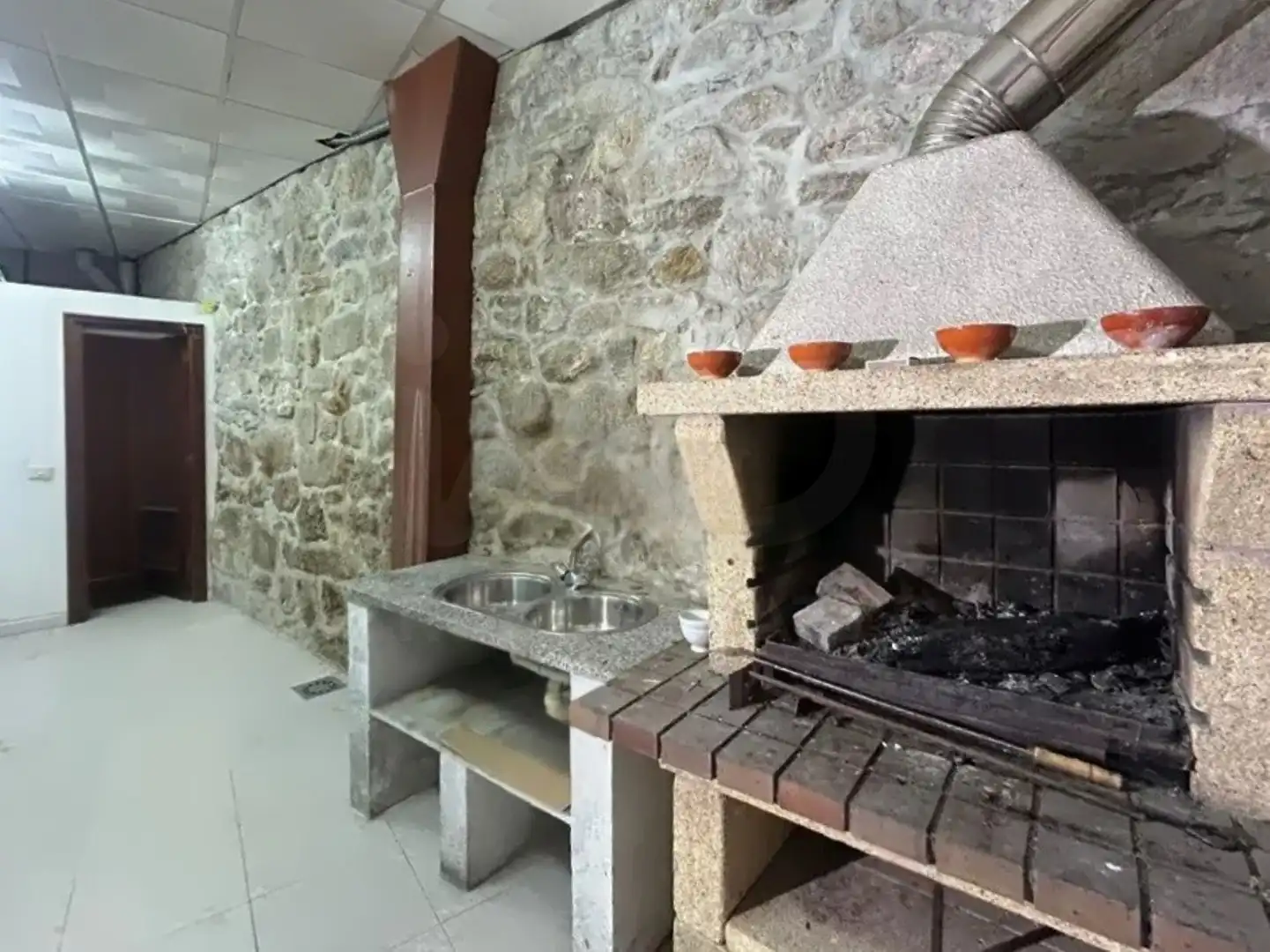 Cuina de Casa o xalet en venda en Pontevedra Capital  amb Calefacció i Terrassa