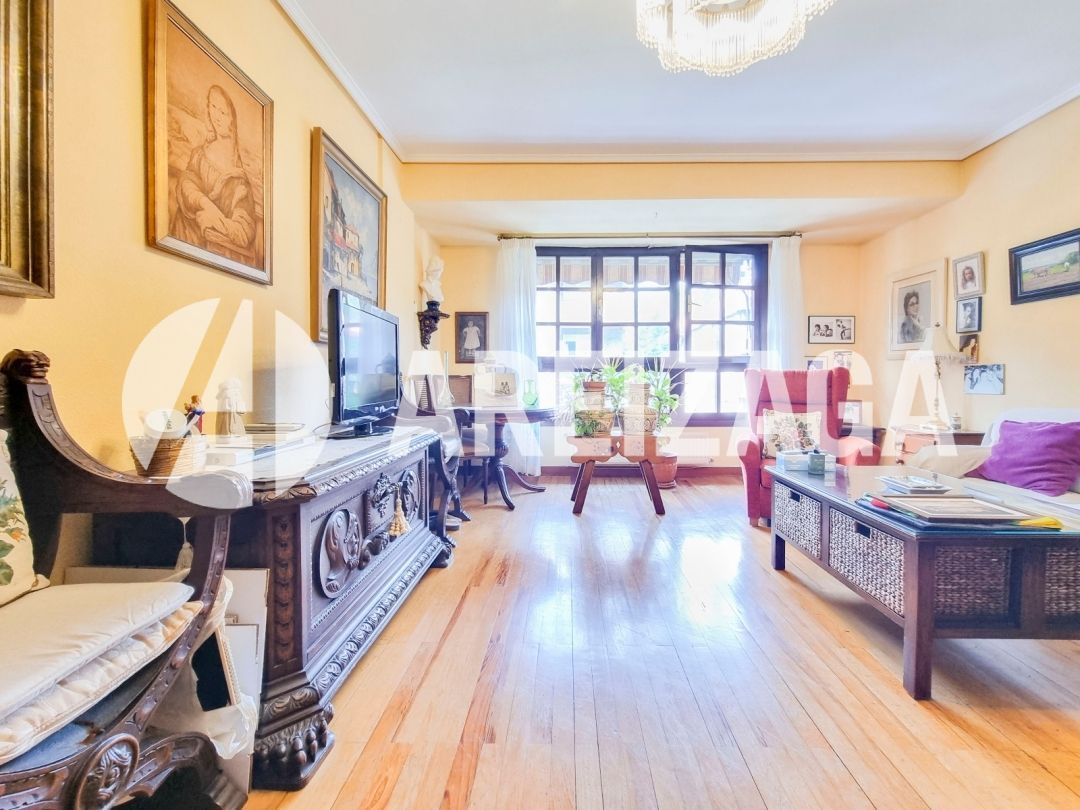 Living room of Flat for sale in Donostia - San Sebastián   with Heating, Terrace and Storage room