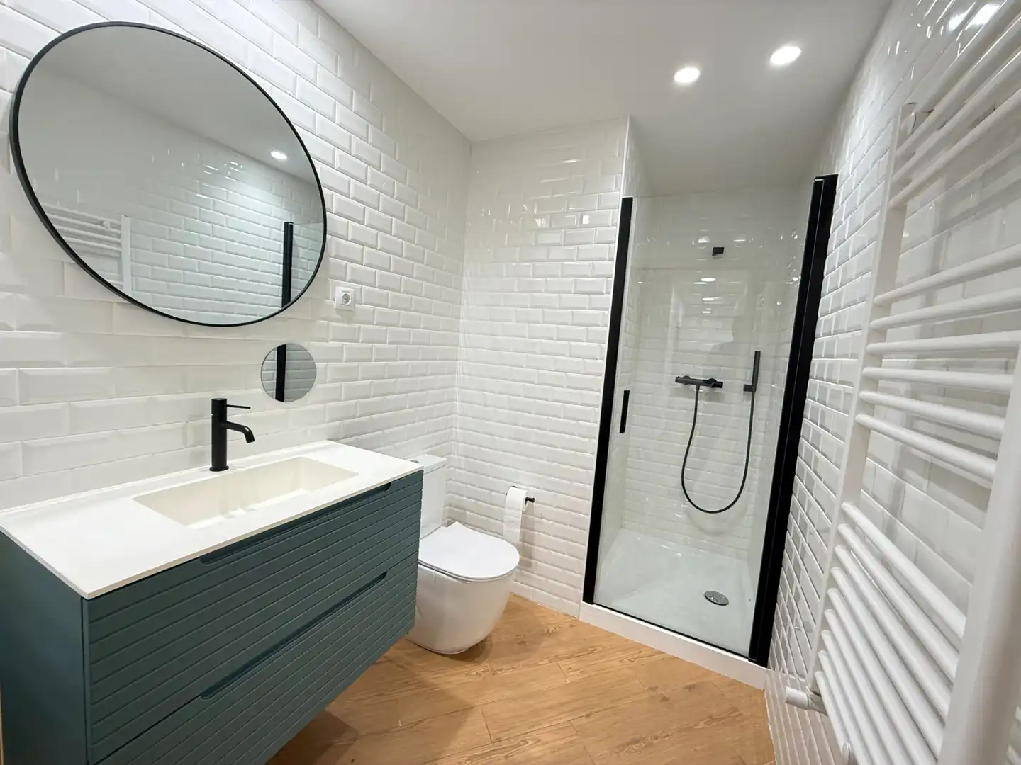 Baño de Piso en venta en Bilbao  con Calefacción, Terraza y Amueblado