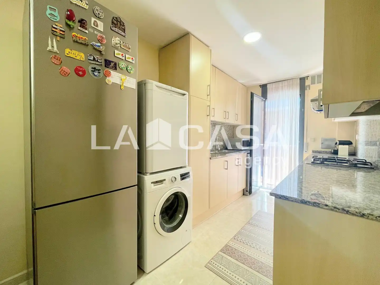 Cocina de Dúplex en venta en Badalona con Calefacción, Piscina y Balcón