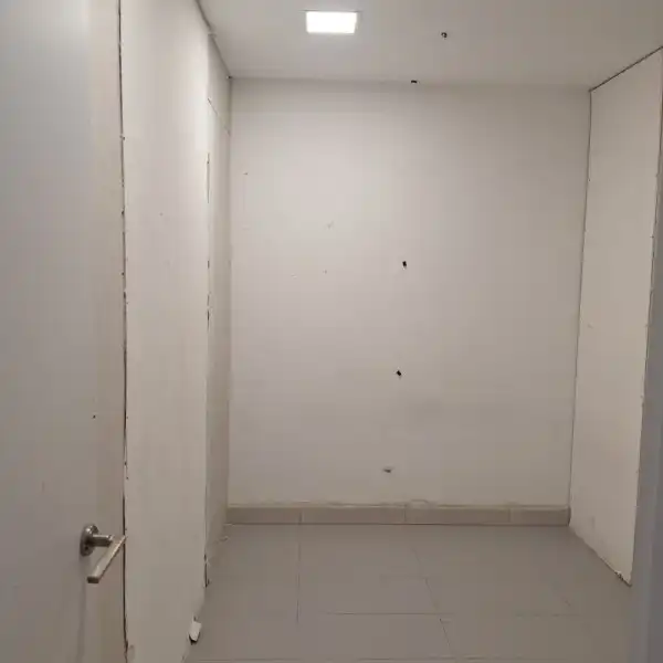 Commercial properties for sale in Calle del Obolo, 19, PAU de Carabanchel