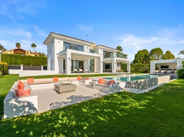 Casa con piscina en venta en Benahavís - BenahavÃÂ­s,Centro,Avenida de Andalucia