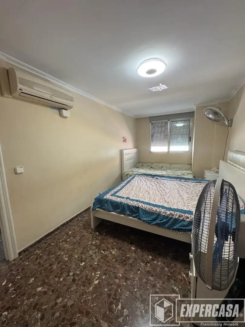 Schlafzimmer von Country house zum Verkauf in Albal mit Klimaanlage und Terrasse