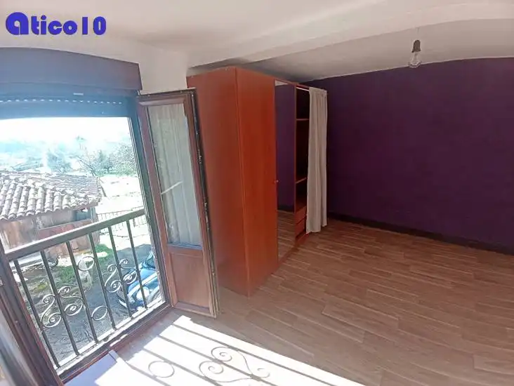Habitación de Casa adosada en venta en Siero