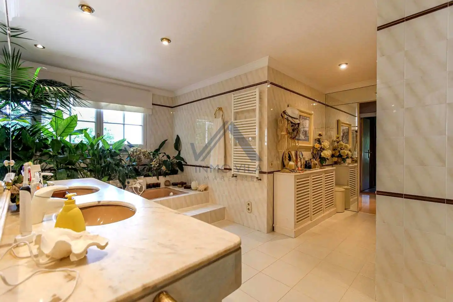 Casa con piscina en venta en De Les Monges, imagen 33